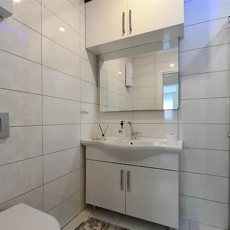 Yekta Atrium Two-room For Rent Just 350 Meters From The Sea In Mahmutlar, Comfortable Living By The Coast Apartment *